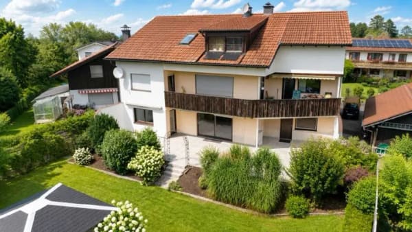 Immobilie in Bruckmühl - Gartenliebhaber aufgepasst! 4-Zimmer Erdgeschosswohnung mit Bergblick in Bruckmühl - Bild 0