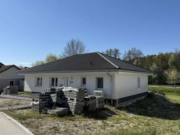 Immobilie in Wittibreut - Alles auf einer Ebene - ländlich gelegener, moderner Bungalow mit großzügigem Grundstück - Bild 3