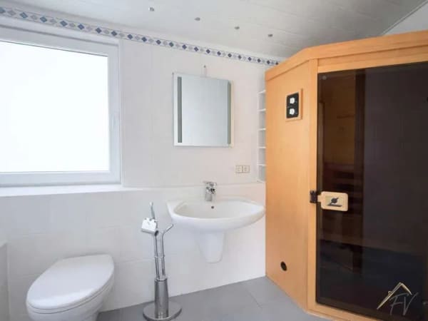 Immobilie in Sulzbach - Stadthaus mit 7 Zimmer - Bild 1