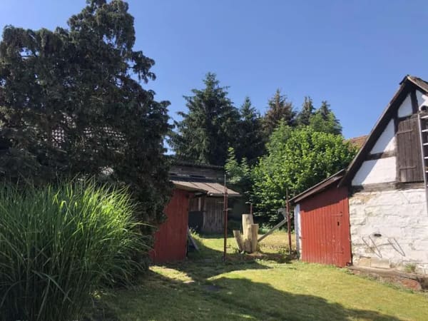 Immobilie in Blankenhain - BLANKENHAIN OT SCHWARZA : Freistehendes teilsaniertes Einfamilienhaus mit Garten, Nebengelaß+ Garage - Bild 3