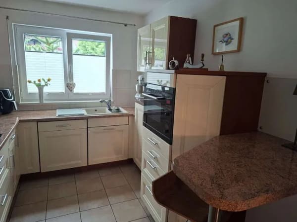 Immobilie in Steinenbronn - Familienfreundliches Zuhause mit sonnigem Garten - Bild 1