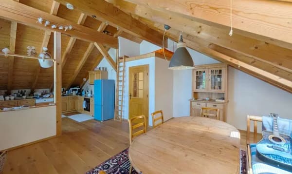 Immobilie in Weiler-Simmerberg - Große, rustikal ausgebaute 5-Zimmer-Traumwohnung im Dachgeschoss mit Balkon, Garage u. Gartennutzung - Bild 4