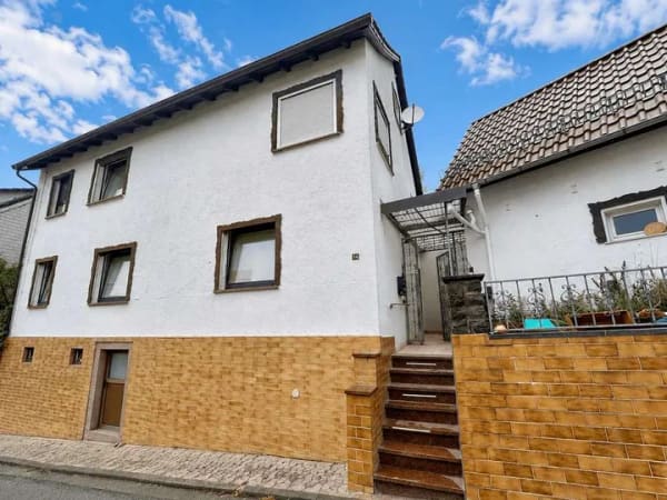 Immobilie in Lautertal - Sanierungsbedürftiges Einfamilienhaus mit viel Gestaltungspotenzial in Lautertal (Odenwald) - Bild 2