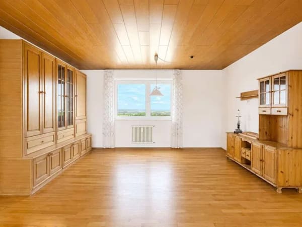 Immobilie in Hemmingen - Wohnen mit Weitblick: großzügige 4,5-Zimmer-Wohnung mit sonniger Süd-Loggia! - Bild 3
