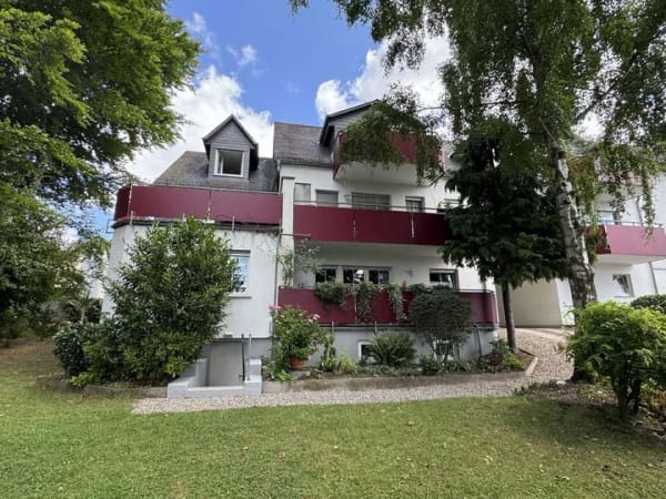 Immobilie in Nastätten - Charmante Maisonettewohnung (84 m²) mit Studio und Balkon mit Blick ins Grüne - Bild 1