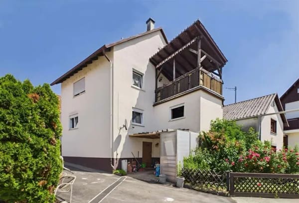 Immobilie in Bretten - Einfamilienhaus mit Dachterrasse und Ausbaupotenzial | Bretten-Diedelsheim - Bild 0
