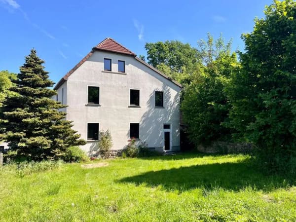Immobilie in Leopoldshöhe - Solides Ein- bis Zweifamilienhaus mit Entwicklungspotenzial auf großem Grundstück - Bild 3