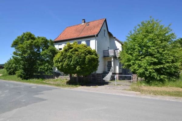 Immobilie in Wangelnstedt - Einfamilienhaus mit Einliegerwohnung in 37627 Wangelnstedt! - Bild 2