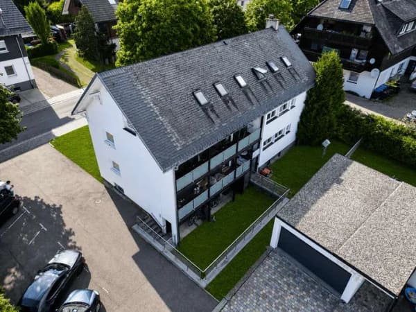 Immobilie in Hinterzarten - Gepflegtes Mehrfamilienhaus mit 7 Wohneinheiten – attraktive Kapitalanlage im Hochschwarzwald - Bild 2