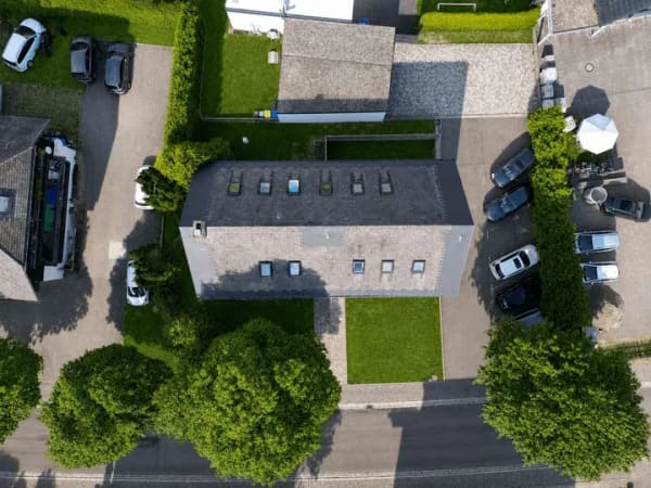 Immobilie in Hinterzarten - Gepflegtes Mehrfamilienhaus mit 7 Wohneinheiten – attraktive Kapitalanlage im Hochschwarzwald - Bild 3