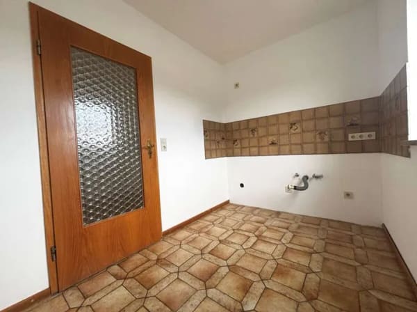 Immobilie in Vilshofen an der Donau - DURCHDACHTE 2-ZIMMER-WOHNUNG IN ZENTRALER LAGE
MIT GARAGE! - Bild 3