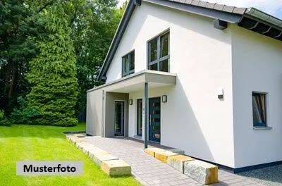 Immobilie in Laubach - Heimwerker aufgepasst! Einfamilienhaus mit Fertigstellungsbedarf - Bild 0