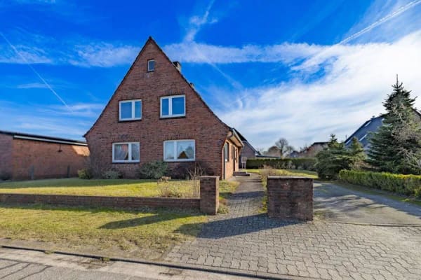 Immobilie in Nübbel - Das Zuhause für Ihre Zukunft - Freistehendes Wohnhaus mit viel Potenzial in Nübbel - Bild 2