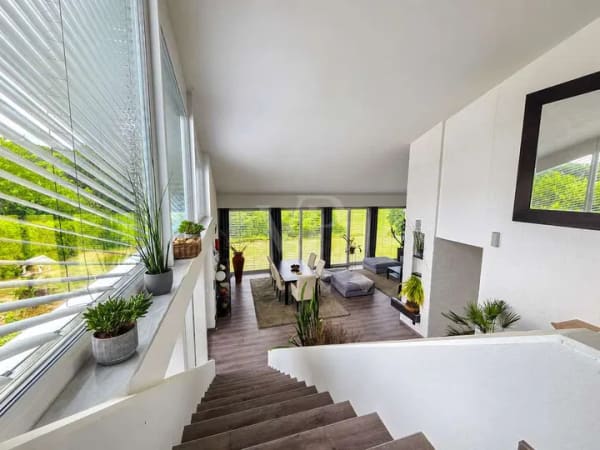 Immobilie in Tuchenbach - VON POLL | Großzügige Architektur in unverbaubarer Naturlage - Bild 1