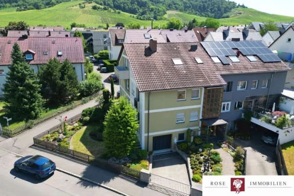 Immobilie in Fellbach - Großes Zweifamilienhaus mit schönem Garten, Sauna und Kamin in Fellbach - Bild 0