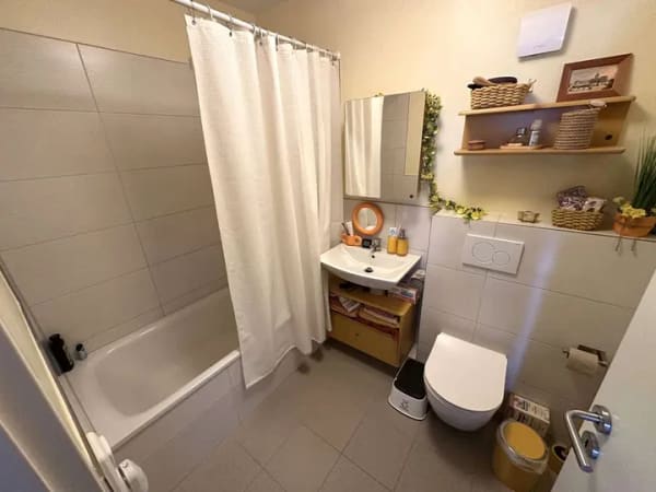 Immobilie in Obertshausen - **Über den Dächern Obertshausen's - 3 ZKB renoviert und leerstehend** - Bild 4