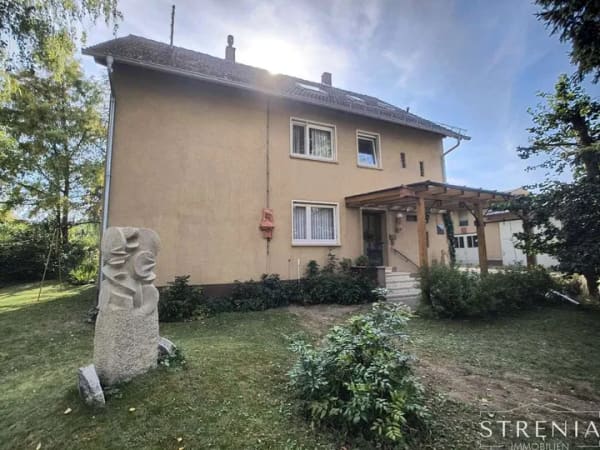 Immobilie in Flomborn - Idyllisches, weitläufiges Anwesen mit Charakter | Großes Wohnhaus mit Nebengebäude - Bild 2