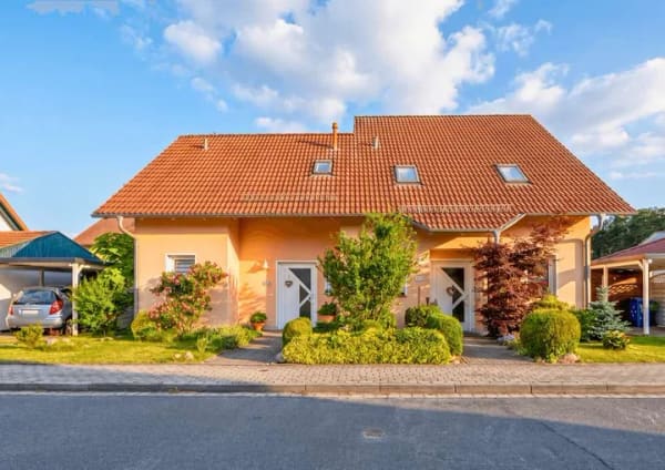 Immobilie in Trebbin - Ein Ort zum Ankommen und Investieren – Doppelhaus mit langfristigem Entwicklungspotenzial - Bild 2