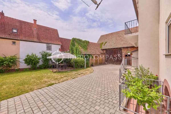 Immobilie in Insheim - Traumhaftes Anwesen in Insheim: 220 m² Wohnfläche, XXL-Garten, Scheune & lukrative PV-Anlage! - Bild 3