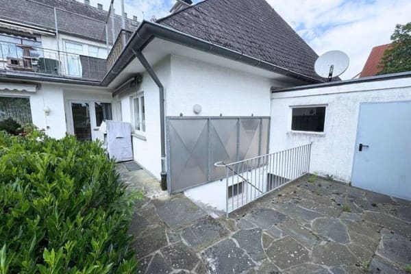 Immobilie in Steinheim - Großzügiges Zweifamilienhaus mit vermieteter Wohneinheit - Bild 3