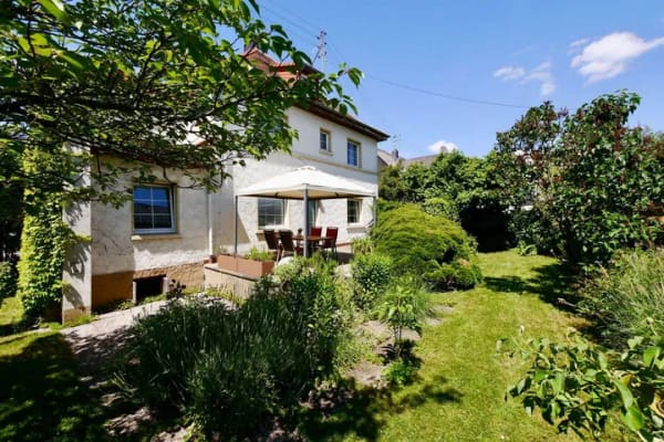 Immobilie in Taunusstein - Stilvolles Altbauhaus mit großem Garten - Viel Platz für Familie und Beruf - Bild 0