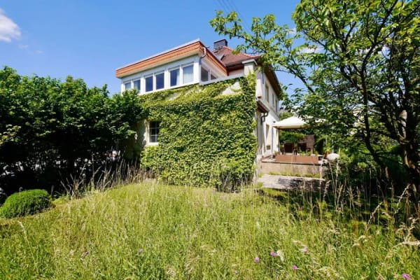Immobilie in Taunusstein - Stilvolles Altbauhaus mit großem Garten - Viel Platz für Familie und Beruf - Bild 2