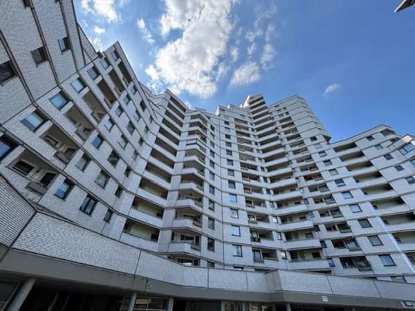 Immobilie in Gelsenkirchen - Bezugsfreies Apartment mit Balkon in gepflegter Wohnanlage - mit Tiefgaragenstellplatz - Bild 1