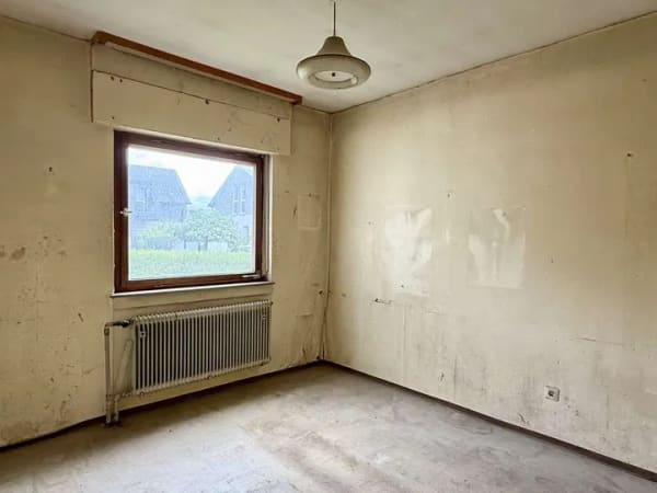 Immobilie in Schwerte - Sanierungsbedürftiges Reihenmittelhaus in Sackgassenlage - Bild 3