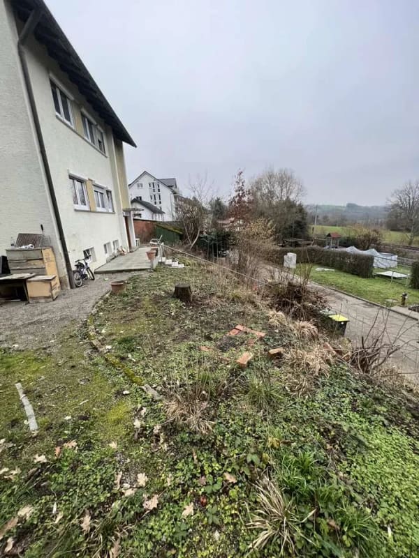 Immobilie in Erdmannhausen - Modernisiertes Zweifamilienhaus mit großem Grundstück, Potenzial & sicherer Mieteinnahme - Bild 2