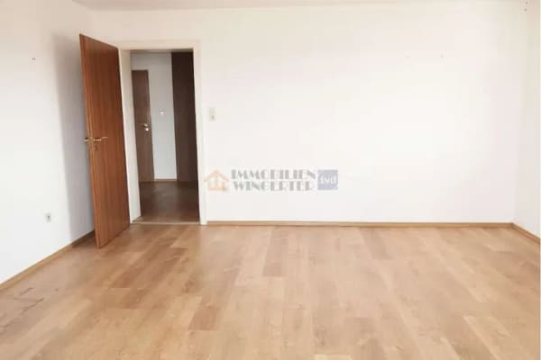 Immobilie in Regensburg - 2 Zimmer-Wohnung im Stadtwesten mit Südwestbalkon und Fernblick - Bild 2