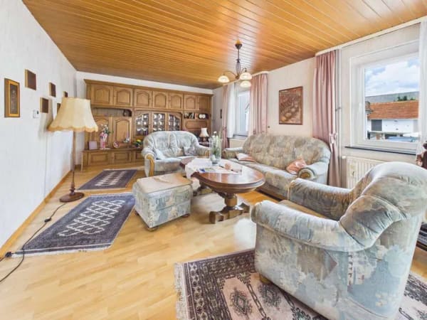 Immobilie in Glauburg - Viel Platz für Ihre Wohnideen –  Einfamilienhaus mit Potenzial und Gestaltungsspielraum in Glauburg - Bild 1