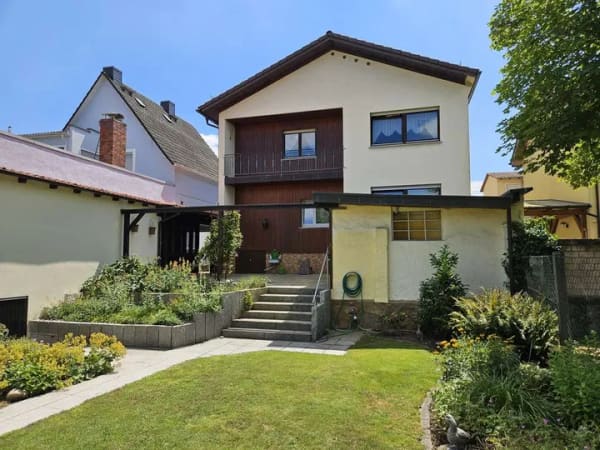 Immobilie in Lorsch - Wohnen mit Charakter: Einfamilienhaus mit gepflegtem Garten in Lorsch - Bild 0