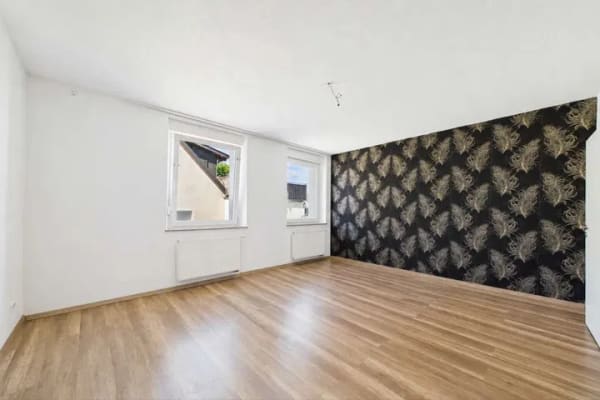 Immobilie in Obersulm - Großzügige 4-Zimmer-Wohnung mit 16 m² Balkon und viel Potenzial in Obersulm-Affaltrach - Bild 2