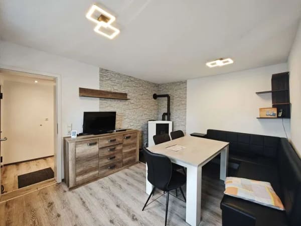 Immobilie in Brackenheim - Modernisiertes Einfamilienhaus mit Ausbaupotential und schönem Garten in Brackenheim-Stockheim - Bild 3