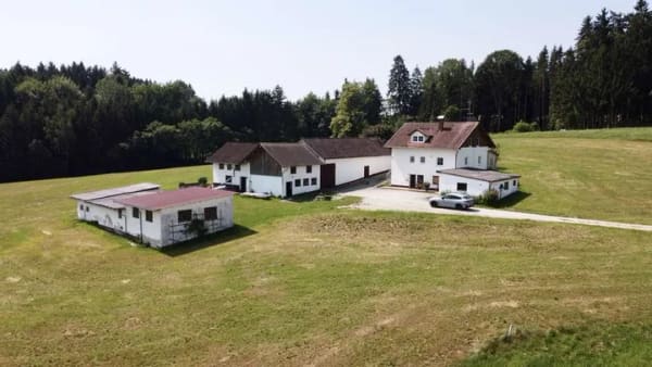 Immobilie in Wurmannsquick - Alleinlage mit Zukunft –Hofstelle auf großzügigem Grundstück inklusive genehmigtem Neubauprojekt - Bild 0