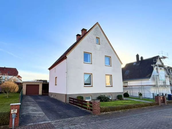 Immobilie in Aerzen - Vielseitiges Ein- bis Zweifamilienhaus in Aerzen – Ideal für Familien & Mehrgenerationenwohnen - Bild 1