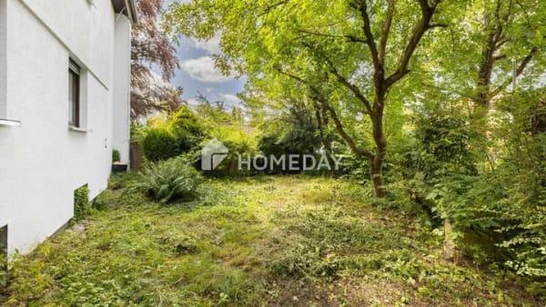 Immobilie in Gröbenzell - Viel Raum für Ihre Ideen: Fünf-Zimmer-Wohnung mit Loggia, Garage und Gartenanteil in Gröbenzell - Bild 3