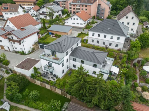 Immobilie in Mitterfels - Zinsgünstiges Darlehen! Neuwertiges Mehrfamilienhaus mit 5 Wohneinheiten im Luftkurort Mitterfels! - Bild 2