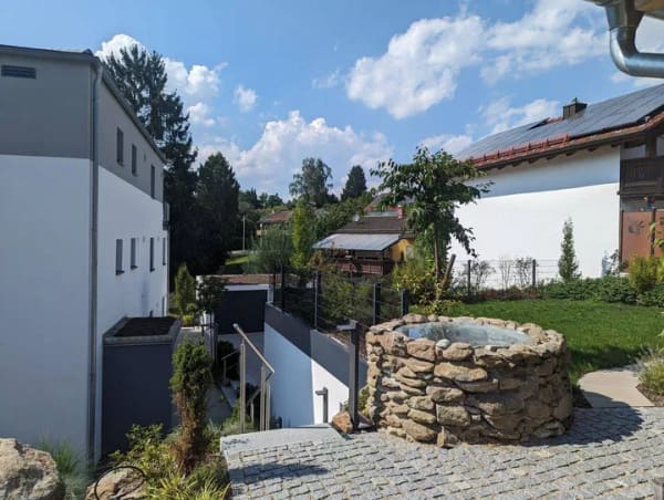Immobilie in Mitterfels - Zinsgünstiges Darlehen! Neuwertiges Mehrfamilienhaus mit 5 Wohneinheiten im Luftkurort Mitterfels! - Bild 3