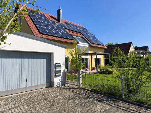 Immobilie in Mering - Energieeffizienter Wohntraum mit Stil & Funktion - Einliegerwohnung, zwei Garagenplätze, Wallbox! - Bild 0