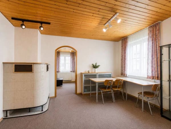 Immobilie in Rottweil - Rottweil: Stadtnahes Dreifamilienhaus mit zusätzlichem Anbau, Garten und Doppelgarage - Bild 3