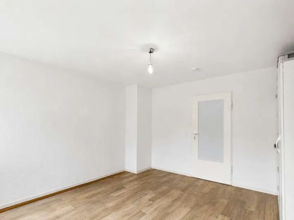 Immobilie in Marbach am Neckar - Schillernde Aussichten für Kapitalanleger: vermietete 2-Zimmer-Einheit in der Schillerstadt! - Bild 3