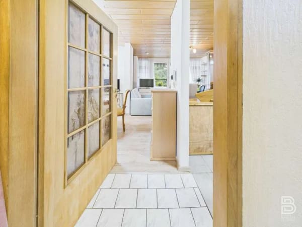 Immobilie in Riedenburg - Gepflegte 2-Zimmer-Wohnung mit EBK, Garage und 2 Balkonen - Bild 2