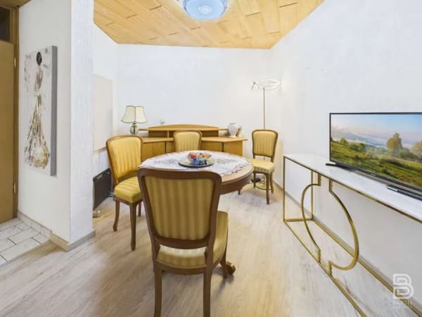 Immobilie in Riedenburg - Gepflegte 2-Zimmer-Wohnung mit EBK, Garage und 2 Balkonen - Bild 3
