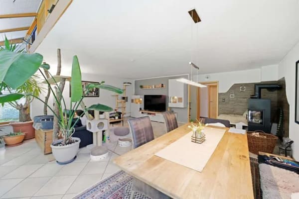 Immobilie in Oberpframmern - Energieeffizientes Ein-/ Zweifamilienhaus mit traumhaftem Garten in naturnaher Ortsrandlage! - Bild 2
