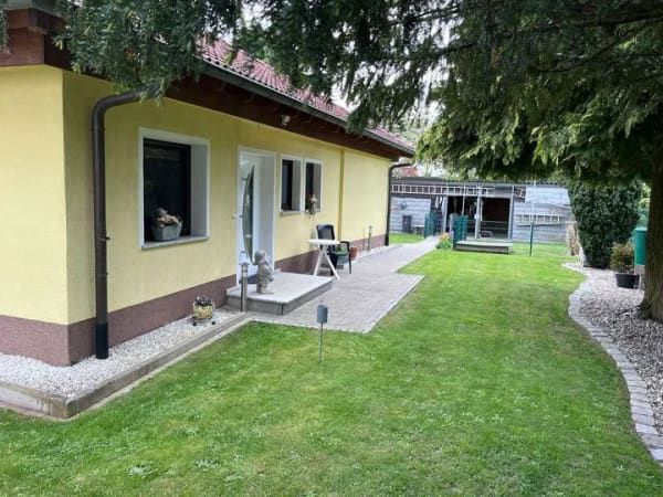 Immobilie in Waldenburg - großzügiger attraktiver Bungalow in Waldenburg mit Einliegerwohnung - Bild 1