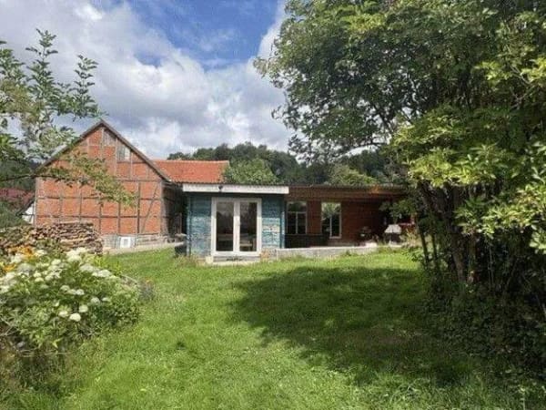 Immobilie in Bodenfelde - Besondere Immobilie Ehemalige Villa 230m2 mit Grund 3487m2 - Bild 1