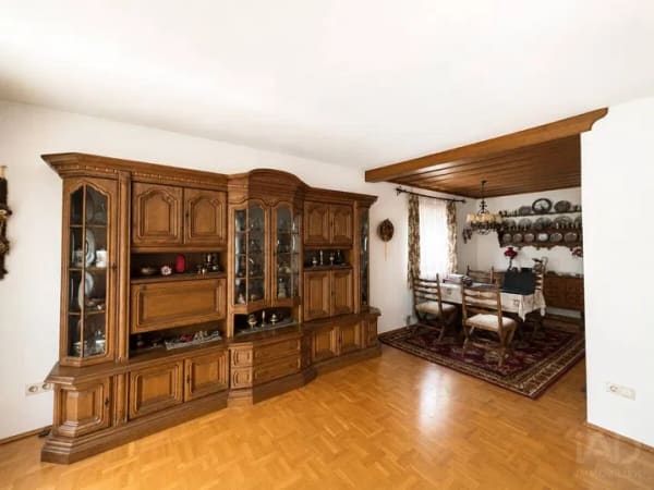 Immobilie in Aurachtal - Wohnen auf einer Ebene: Bungalow auf 808 m² Grundstück mit viel Privatsphäre - Bild 1