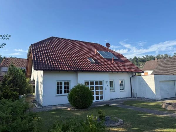 Immobilie in Bevern - Sehr gepflegtes 1-2 Familienwohnhaus mit Terrasse und Garage in schöner, ruhiger Ortslage von Bevern / Ot. Dölme - Bild 1