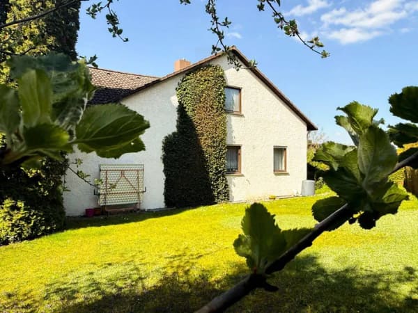 Immobilie in Nördlingen - Großzügiges Einfamilienhaus mit Einliegerwohnung - viel Potenzial in ruhiger Lage von Nördlingen - Bild 3